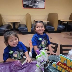 Meet your Posher, Larry